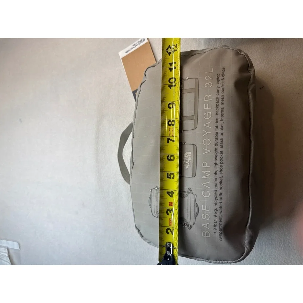 THE NORTH FACE Base Camp Voyager Duffel Backpack 32L Soapstone Grey NWT